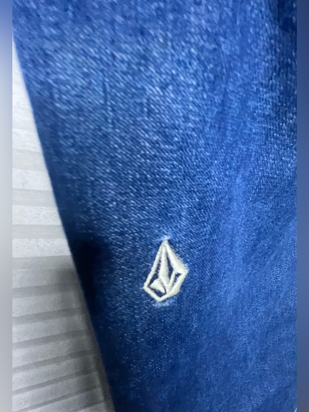 Volcom Stone blue Denim Jeans Relaxed Straight Leg Junior Size 9 Y2K Skater NEW - Picture 4 of 10